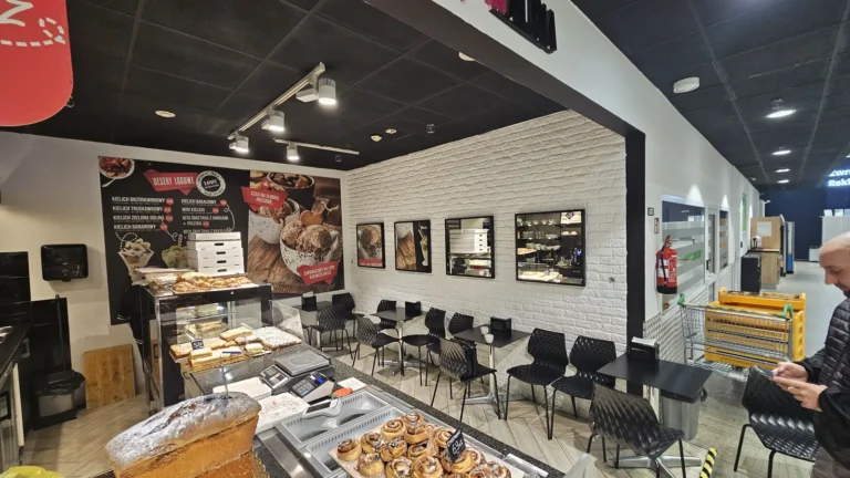 Kawiarnia w galerii handlowej, Bielsko-Biała — lokal usługowy