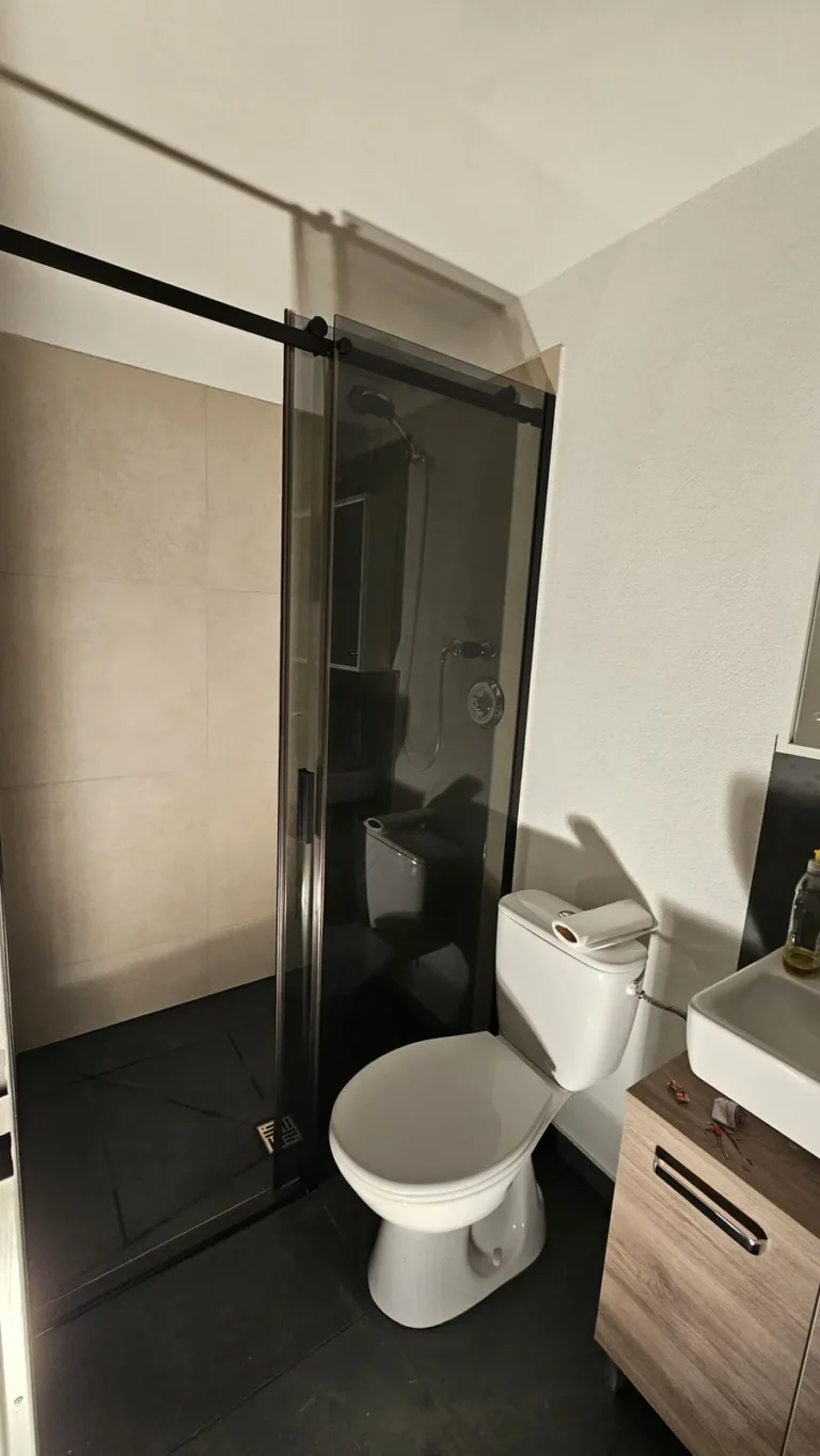 Łazienka w apartamencie, Szwajcaria — remont łazienki